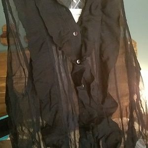 Black medium collared button-up